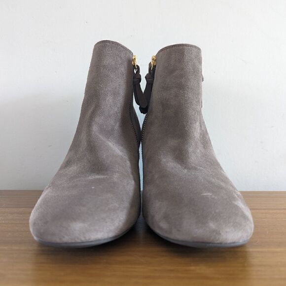 Cole Haan Preppy Academia Minimalist Classic Neutral Capsule Ankle Bootie 8 ½ - Picture 3 of 13